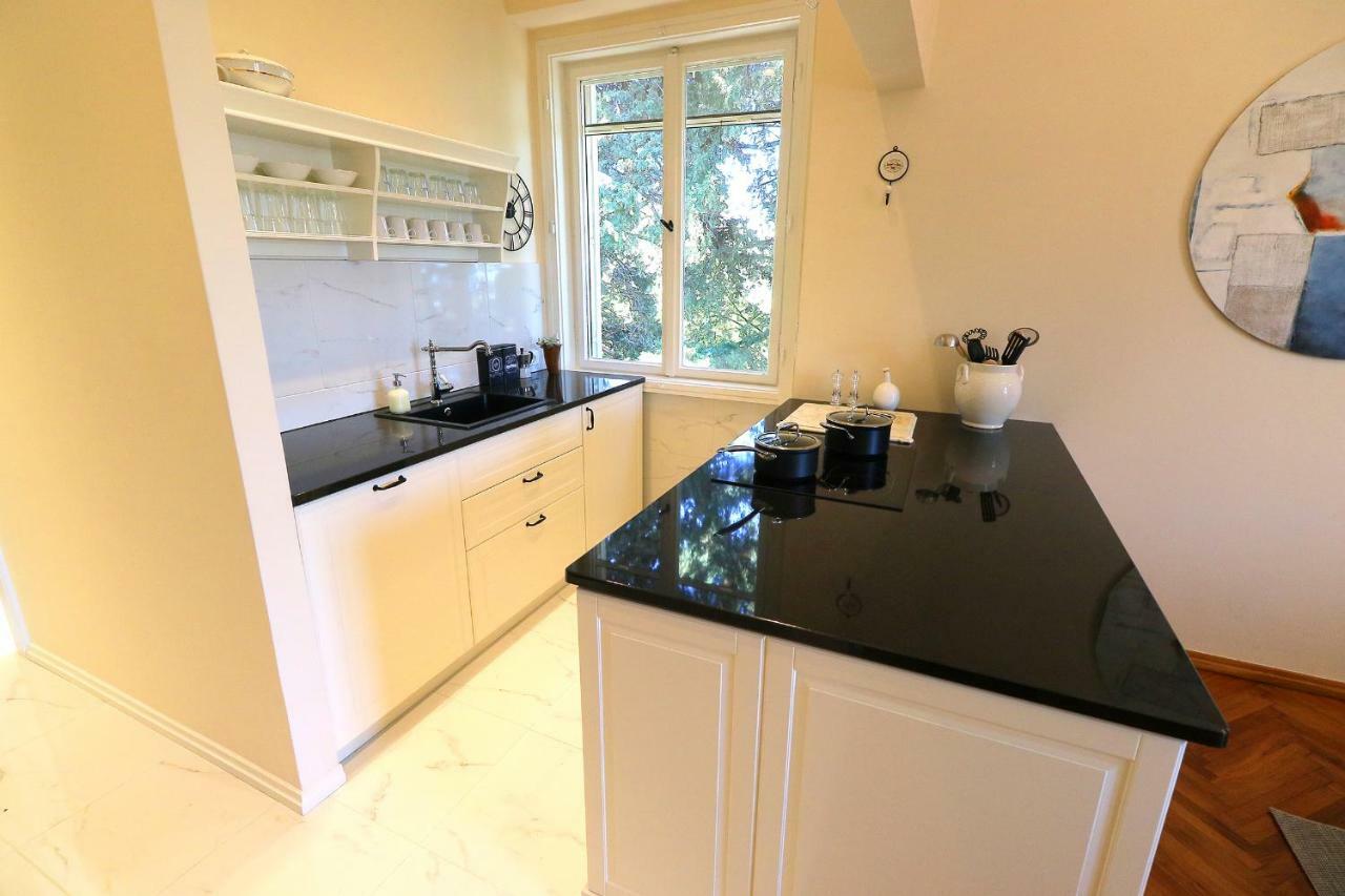 Apartment Miramare On The Beach 스플리트 외부 사진