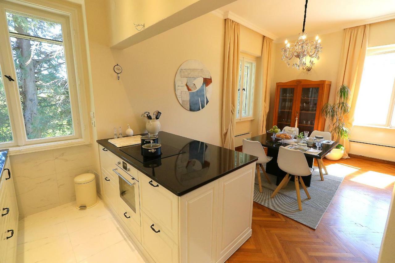 Apartment Miramare On The Beach 스플리트 외부 사진